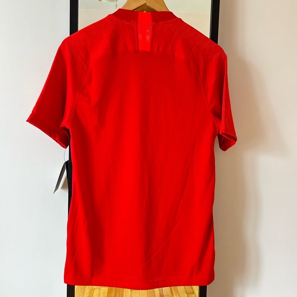 NWT Vintage 2019 Canada with tag.   Nike soccer red home jersey shirt Dri Fit - Picture 15 of 16